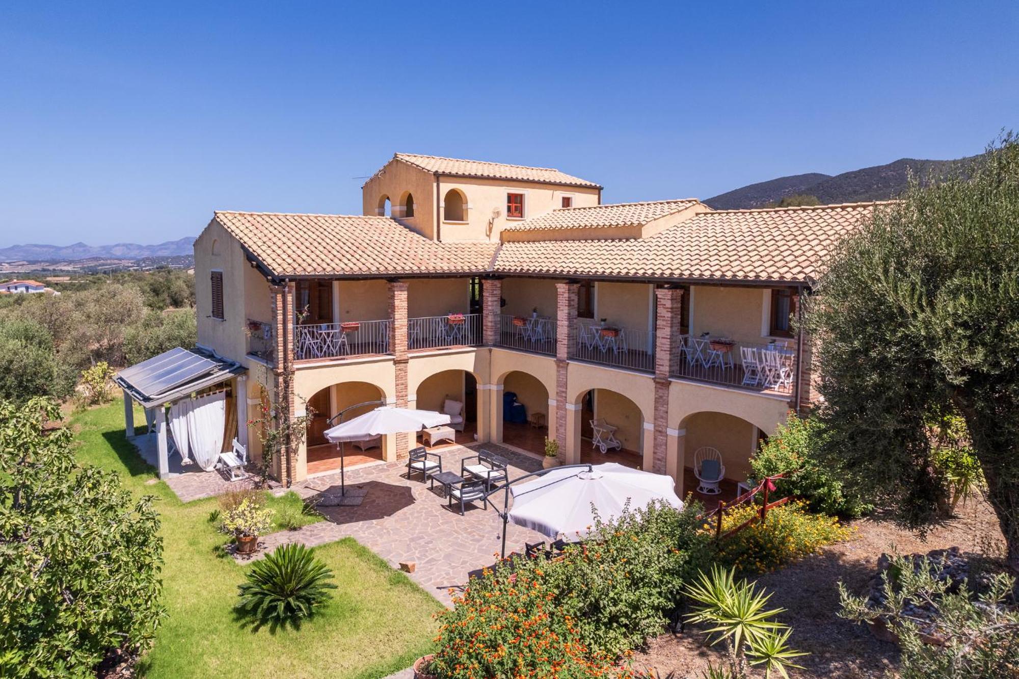 La Vecchia Fornace Hotell SantʼAnna Arresi Exteriör bild